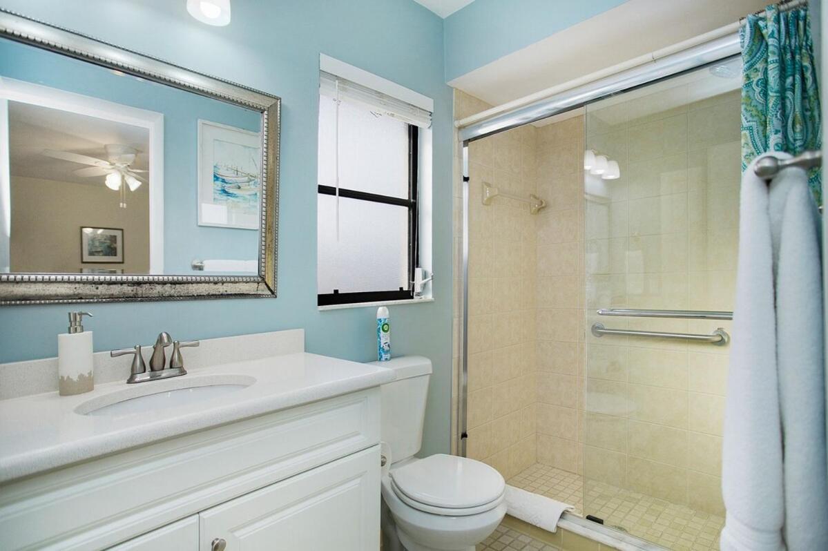 Coastal Flair-walk To Beach-heated Pool-sleeps 8 * Naples
