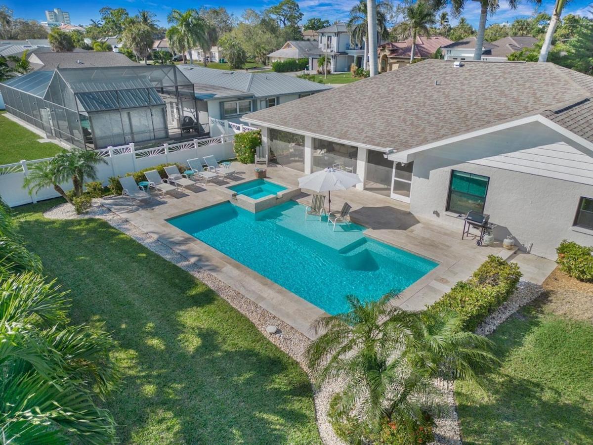 Spacious Pool Near With Backyard Oasis Holiday home