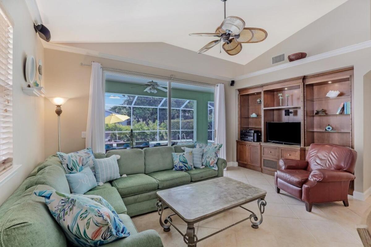 Spacious Beautiful 4 Bed 3 Bath Pool Near