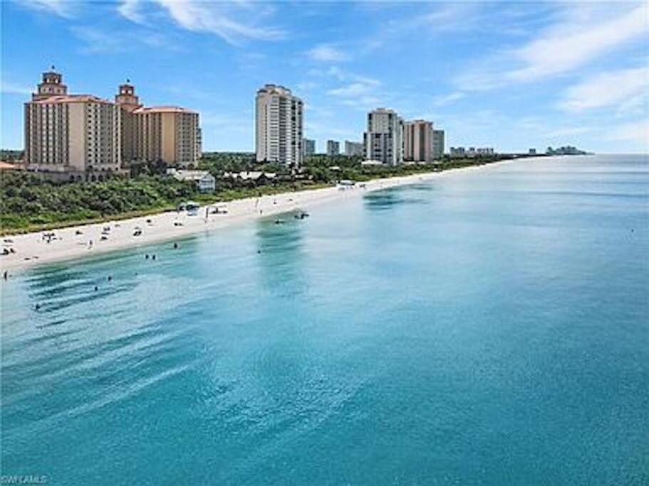Apartment 699 Oasis,walk,bike To Beach, Fenced Backyard, Large Driveway