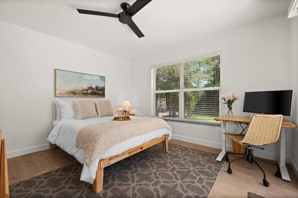 Tranquil Beachy Boho Pool Home, 5mi Beach, 4 Bedroom 3 Bath *