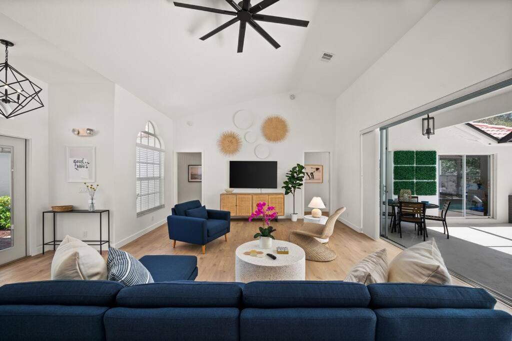 Tranquil Beachy Boho Pool Home, 5mi Beach, 4 Bedroom 3 Bath Naples