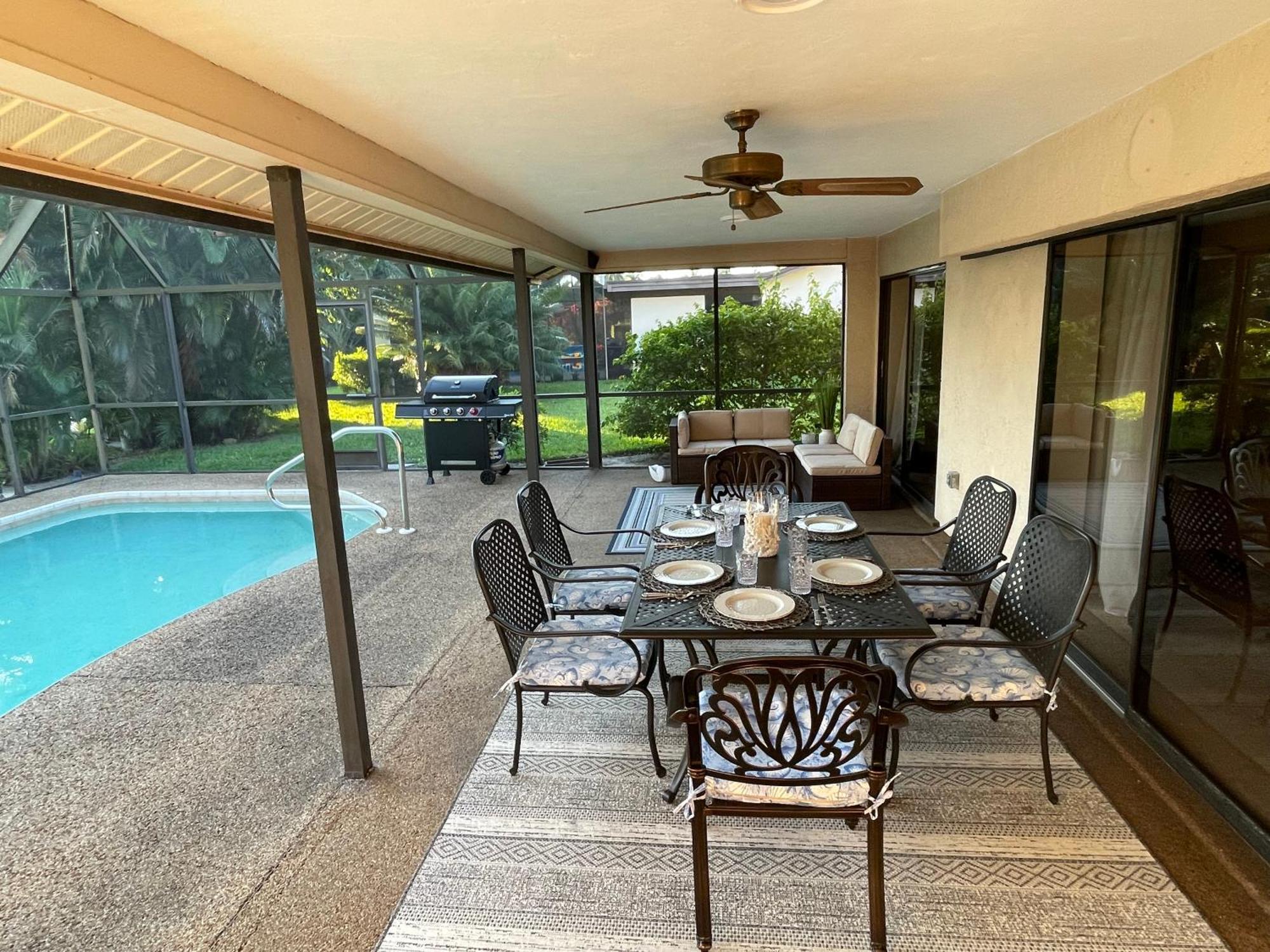 Beautiful Pool Close To And 5th Avenue *