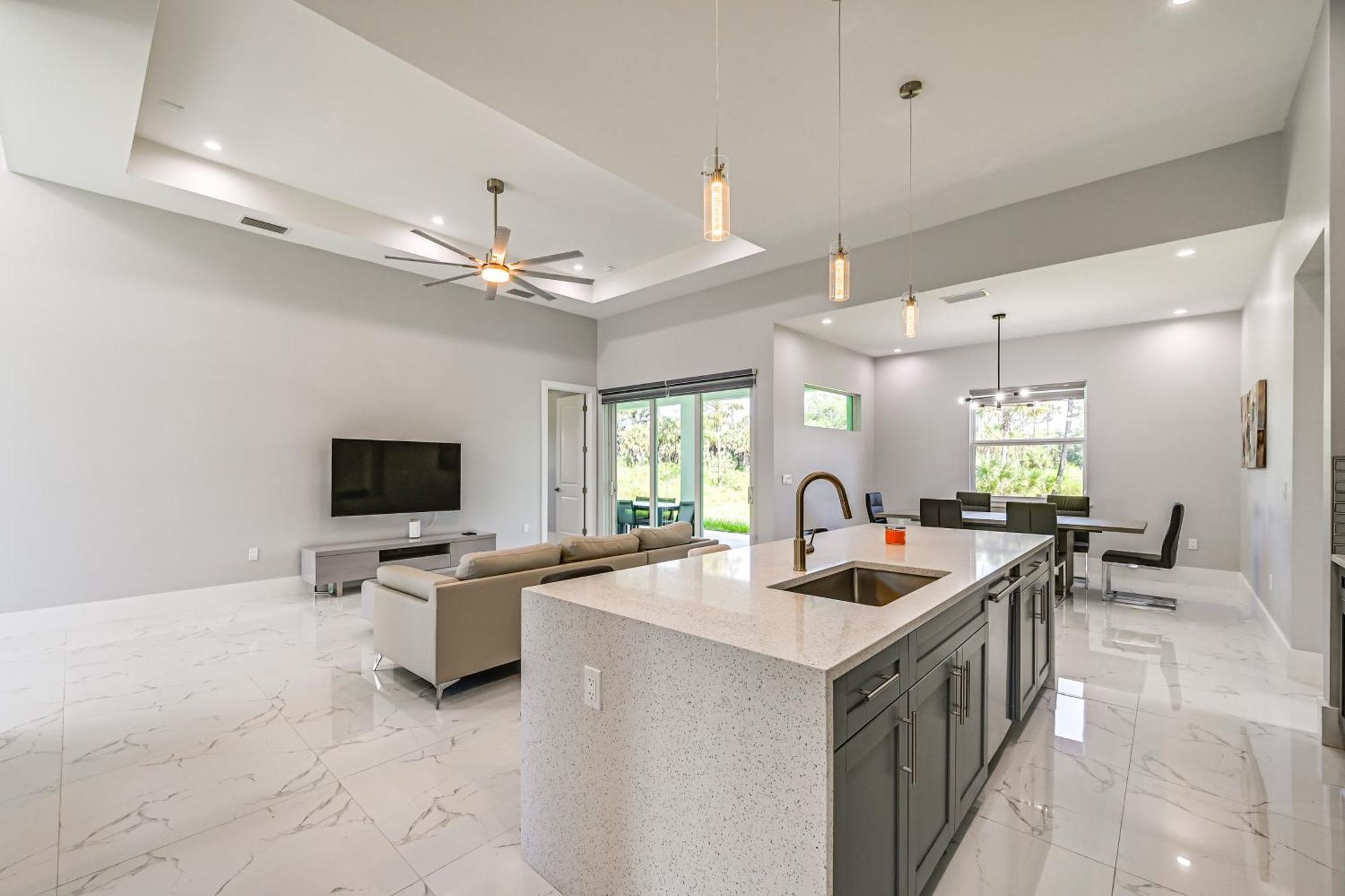 Pets Welcome - On 2 5 Acres In Naples!