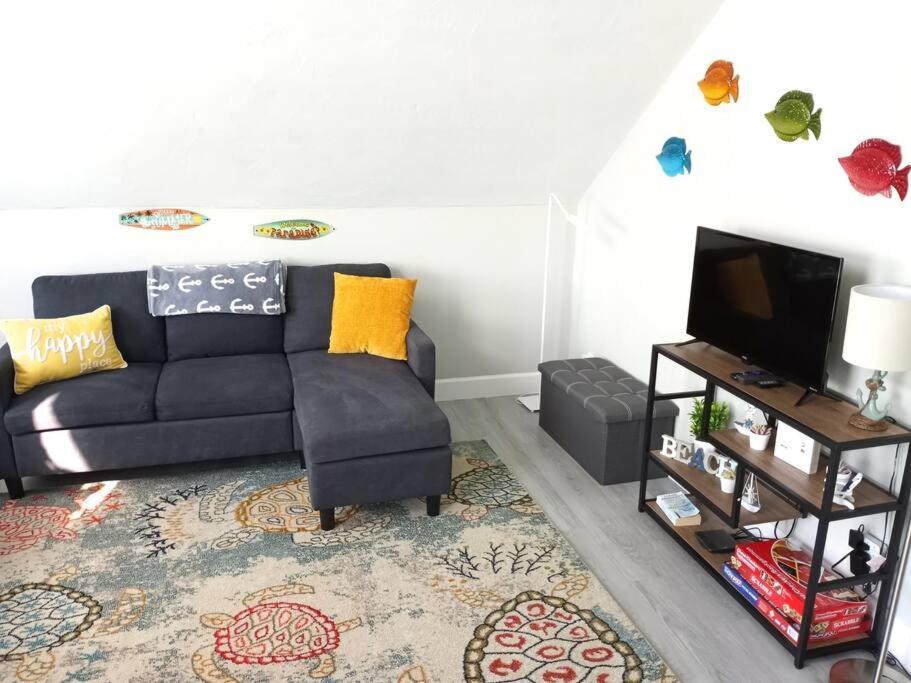 Sea La Vie Cozy On 500 Block, Walk To Only Half Mile Away, Sleeps 6 * Naples