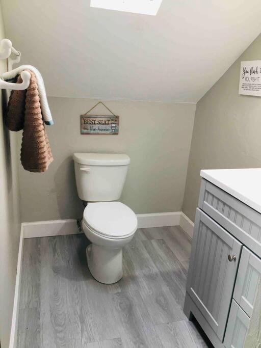 Sea La Vie Cozy On 500 Block, Walk To Only Half Mile Away, Sleeps 6 Apartment Naples