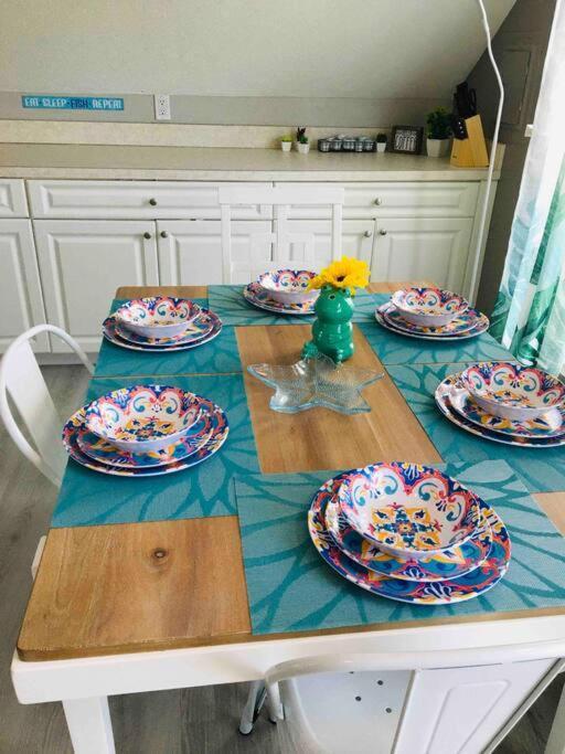 Sea La Vie Cozy On 500 Block, Walk To Only Half Mile Away, Sleeps 6 Naples