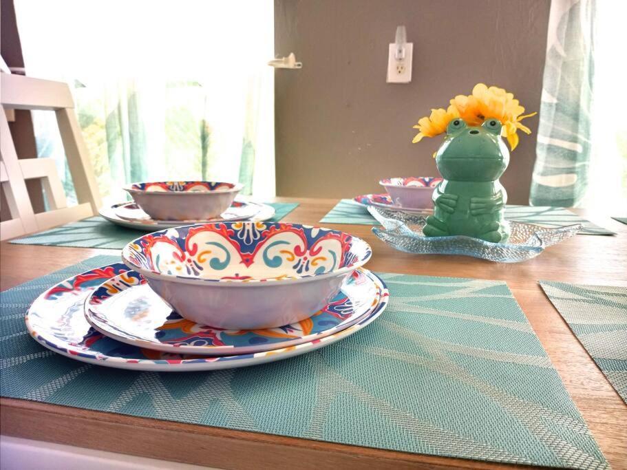 Sea La Vie Cozy On 500 Block, Walk To Only Half Mile Away, Sleeps 6 * Naples