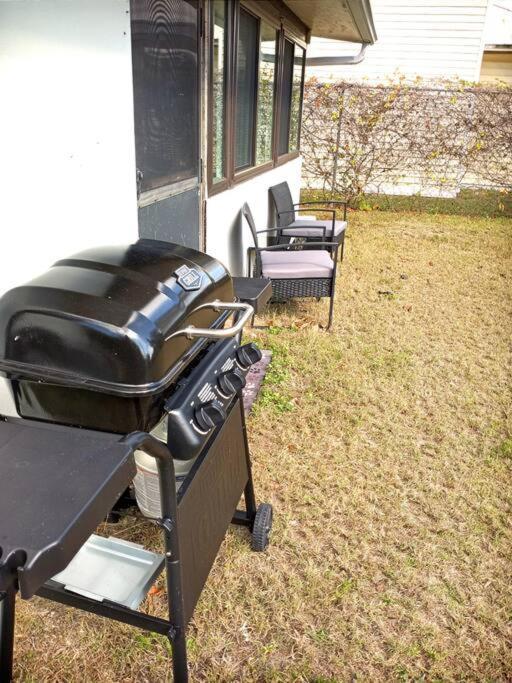 Sea La Vie Cozy On 500 Block, Walk To Only Half Mile Away, Sleeps 6