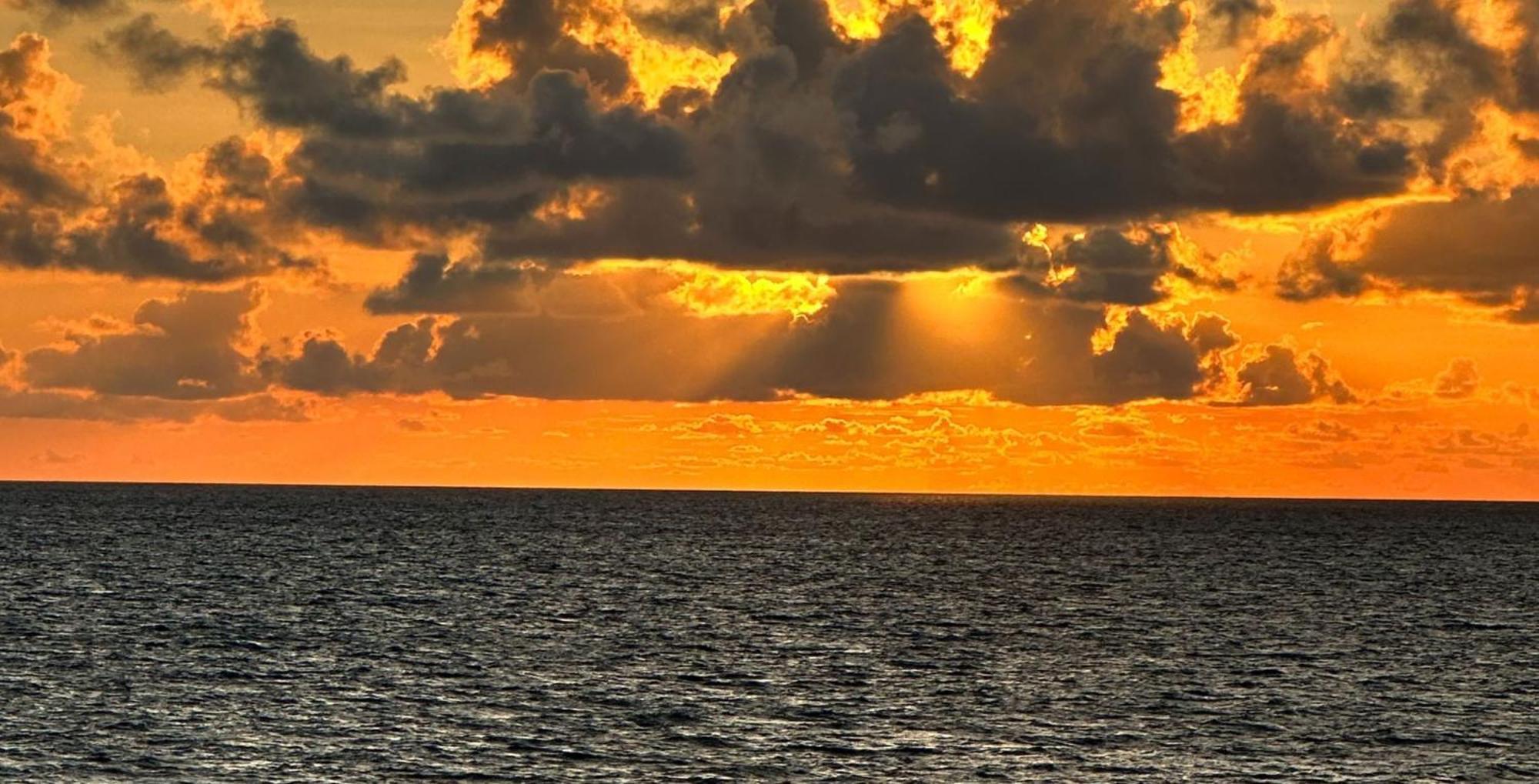 Beachfront High-rise! Book Today Naples