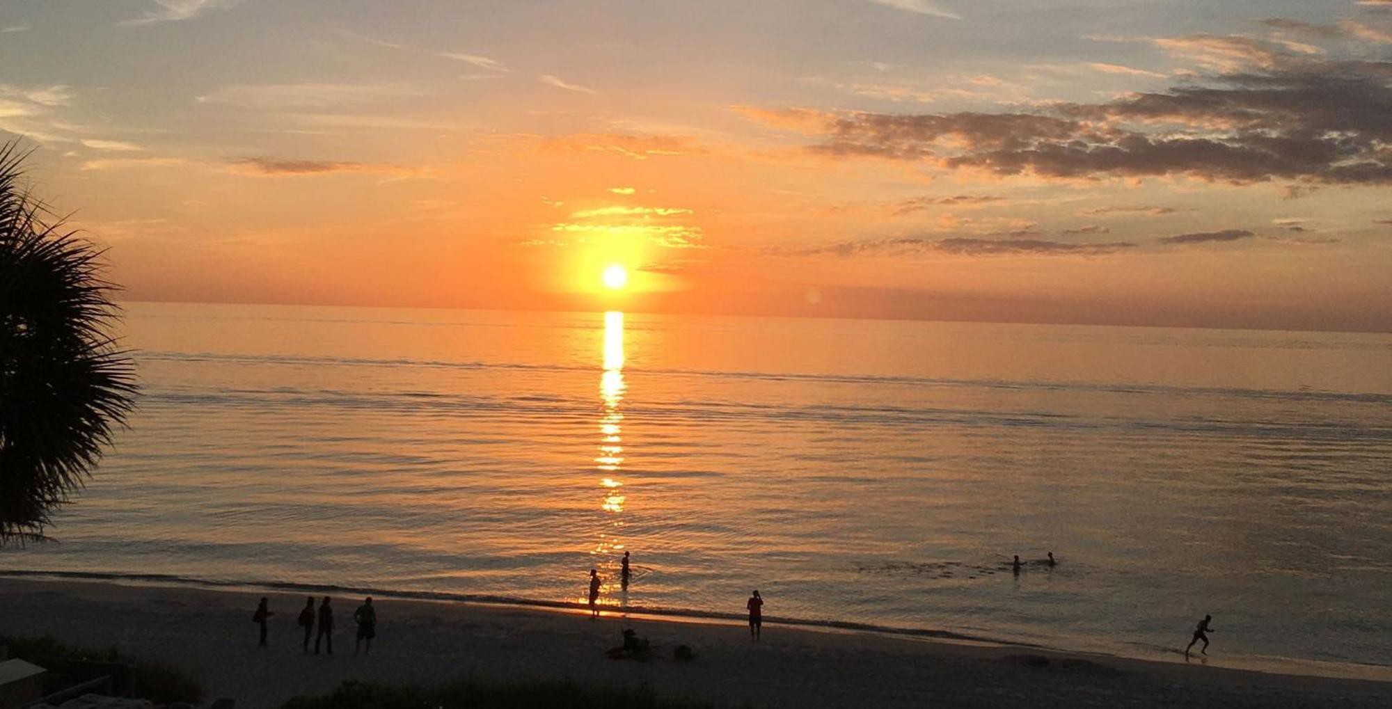 Beachfront High-rise! Book Today * Naples
