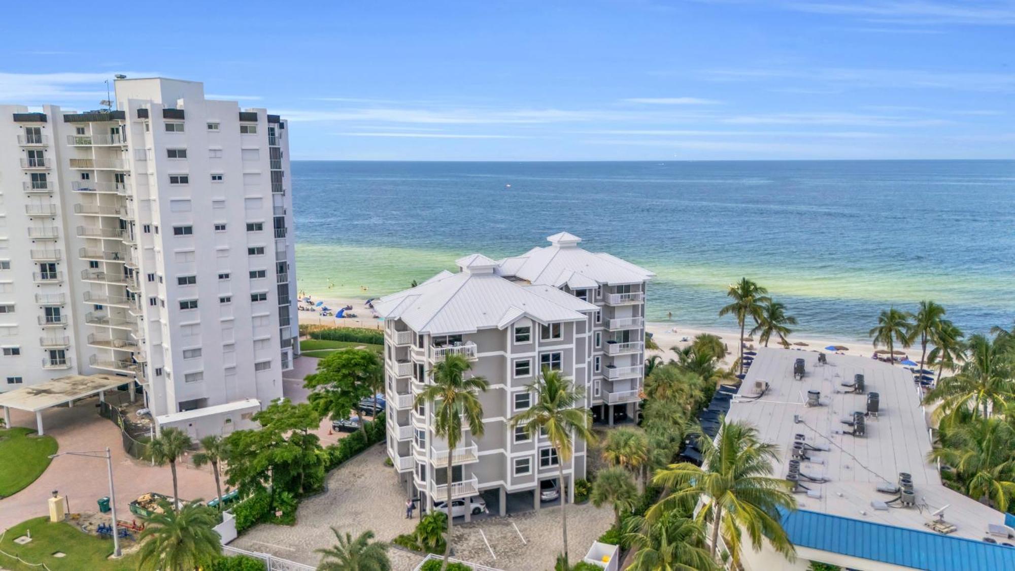 Beachfront Luxury Living On Vanderbilt