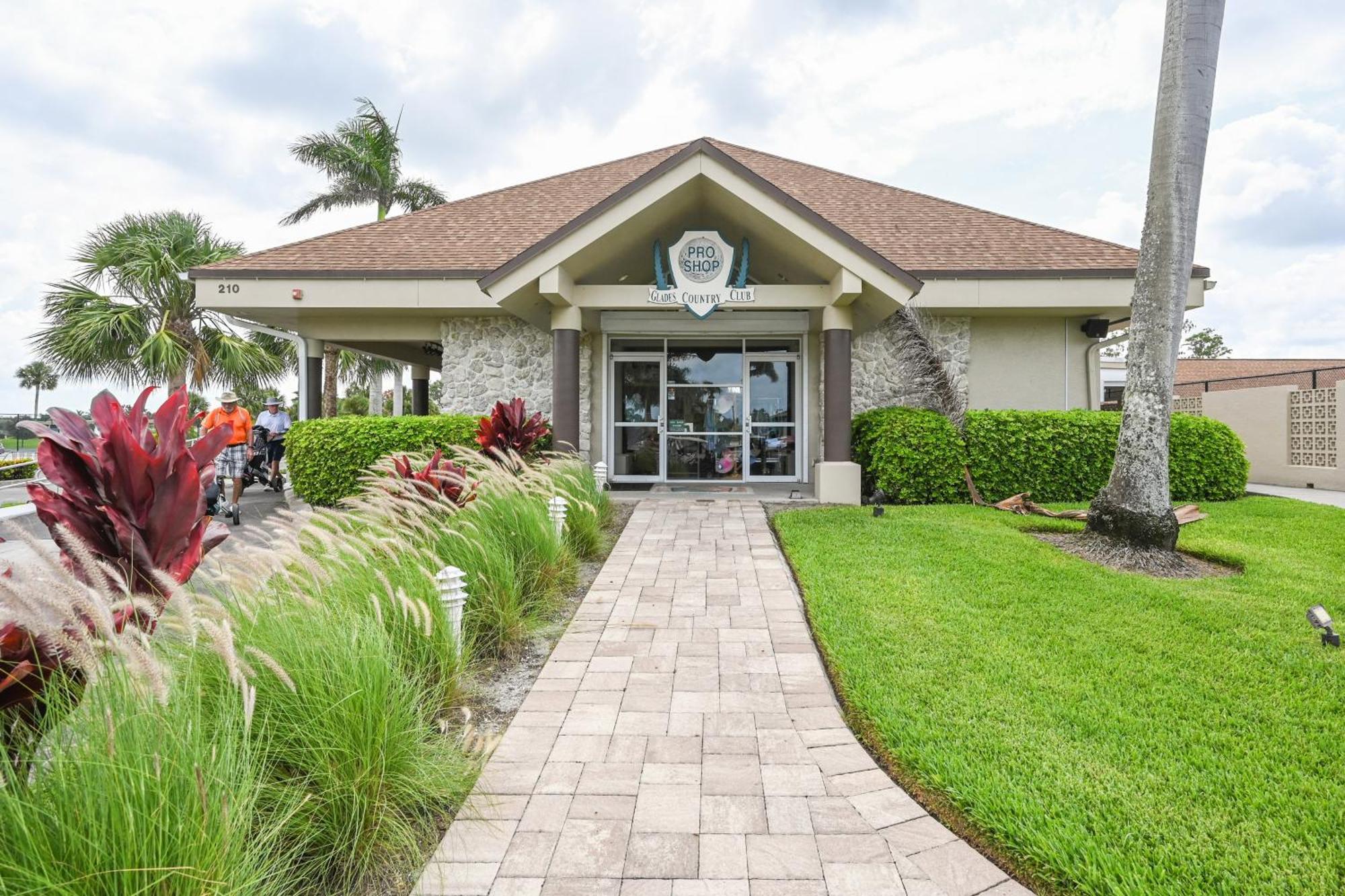 3 Mi To Downtown Country Club Condo! Apartment