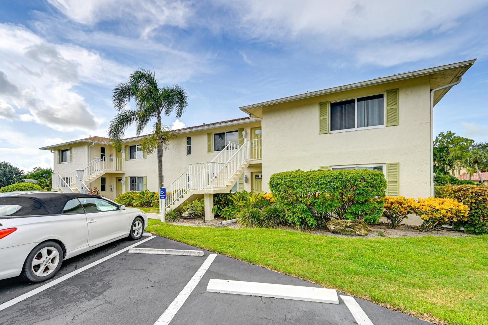 Apartment 3 Mi To Downtown Country Club Condo!
