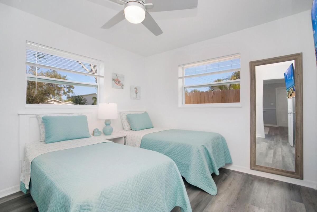 Ocean Bike Ride 2bed 2bath Sleeps 6 * Naples