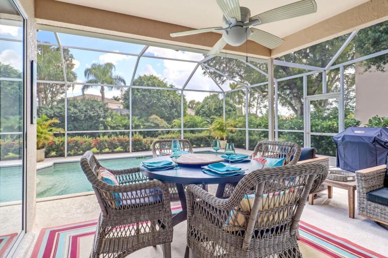 Sunshine Days Stunning Pool Home. Gated Community * Naples
