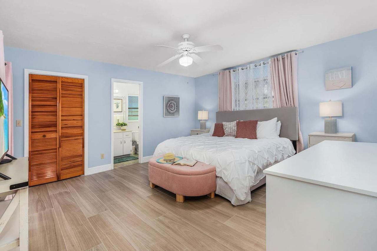 Tropical Vacation Close To Vanderbilt * Naples