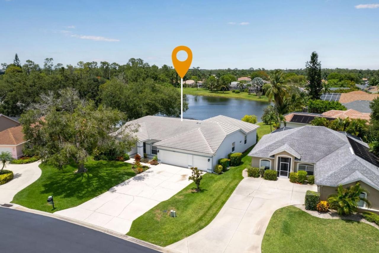 Tropicana Luxury Pool Home. Gated Community Naples