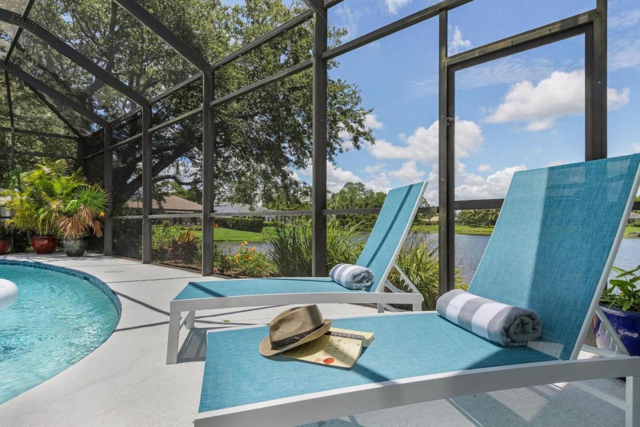 Tropicana Luxury Pool Home. Gated Community Holiday home Naples