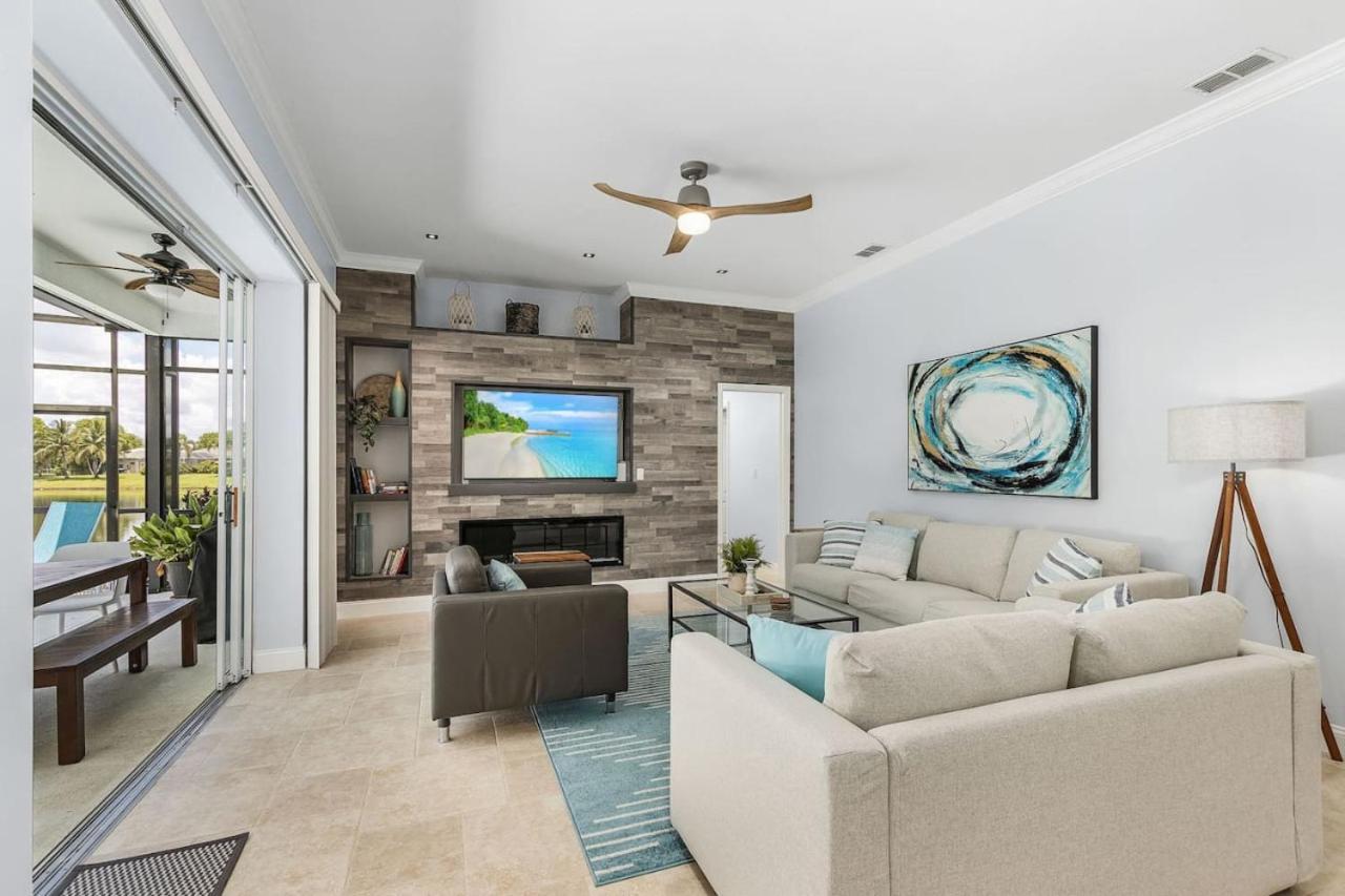 Tropicana Luxury Pool Home. Gated Community Holiday home