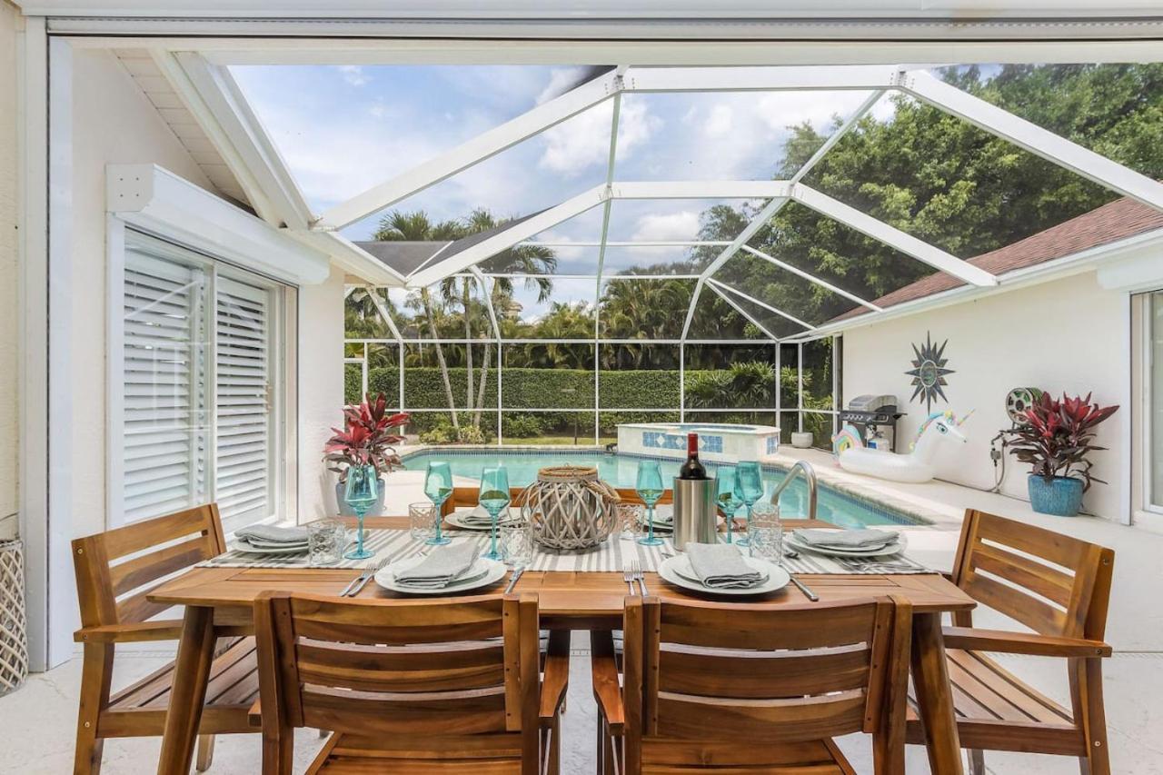 Villa Relaxation And Sunshine At Casa Del Sol Pool Naples