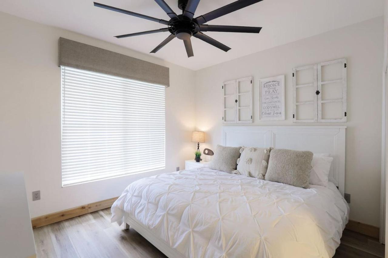 Luxury 3bd 2b At Lely Golf And Cc Naples