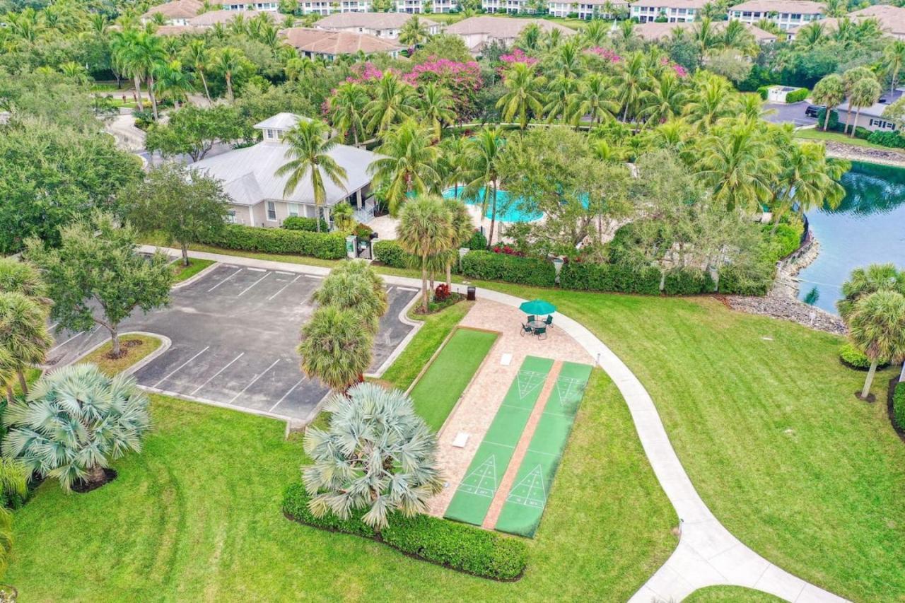 Luxury 3bd 2b At Lely Golf And Cc