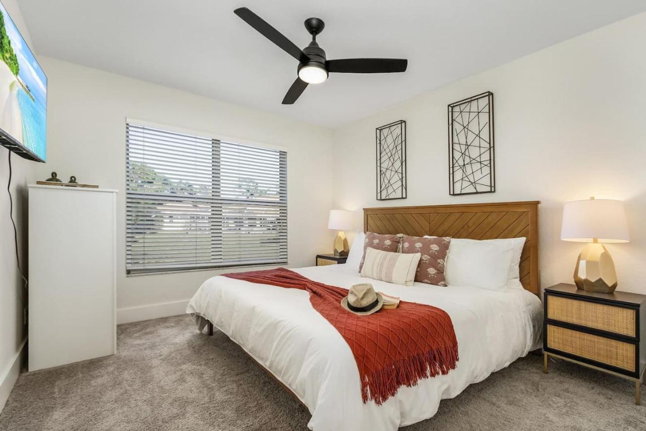 Lakeview Lovely Pool In Gated Community *