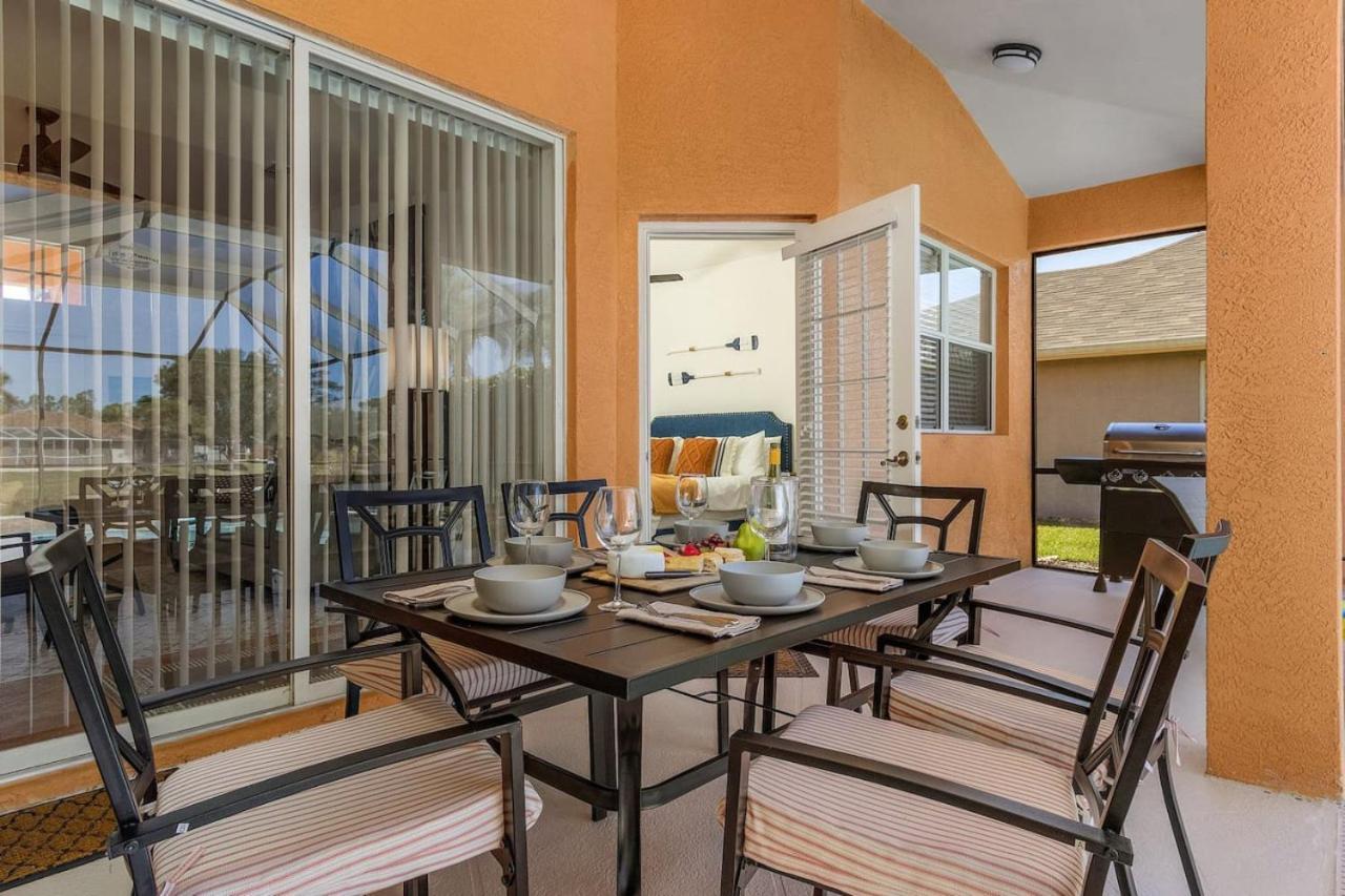 Lakeview Lovely Pool In Gated Community Holiday home