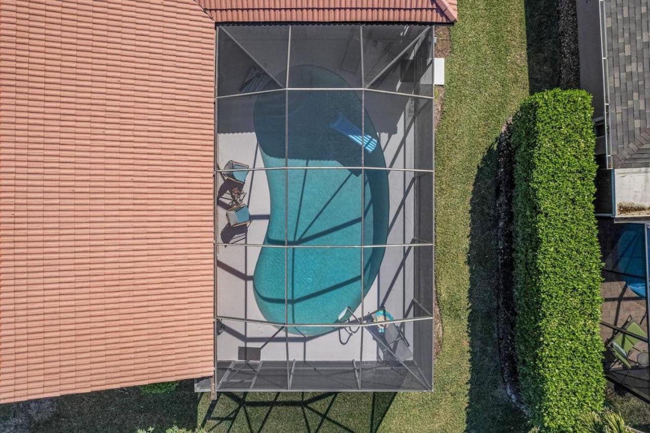 Lakeview Lovely Pool In Gated Community Holiday home *