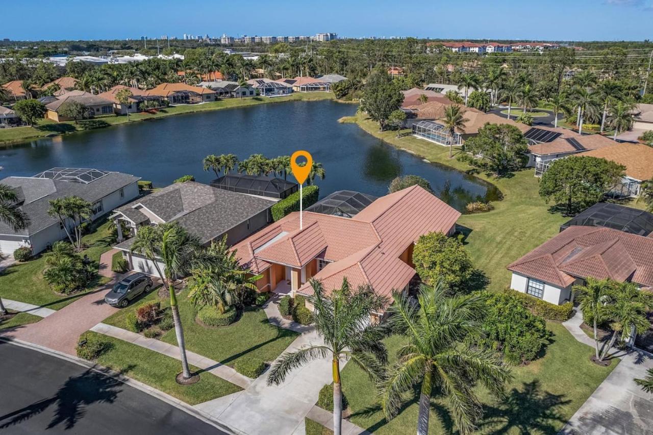 Lakeview Lovely Pool In Gated Community * Naples
