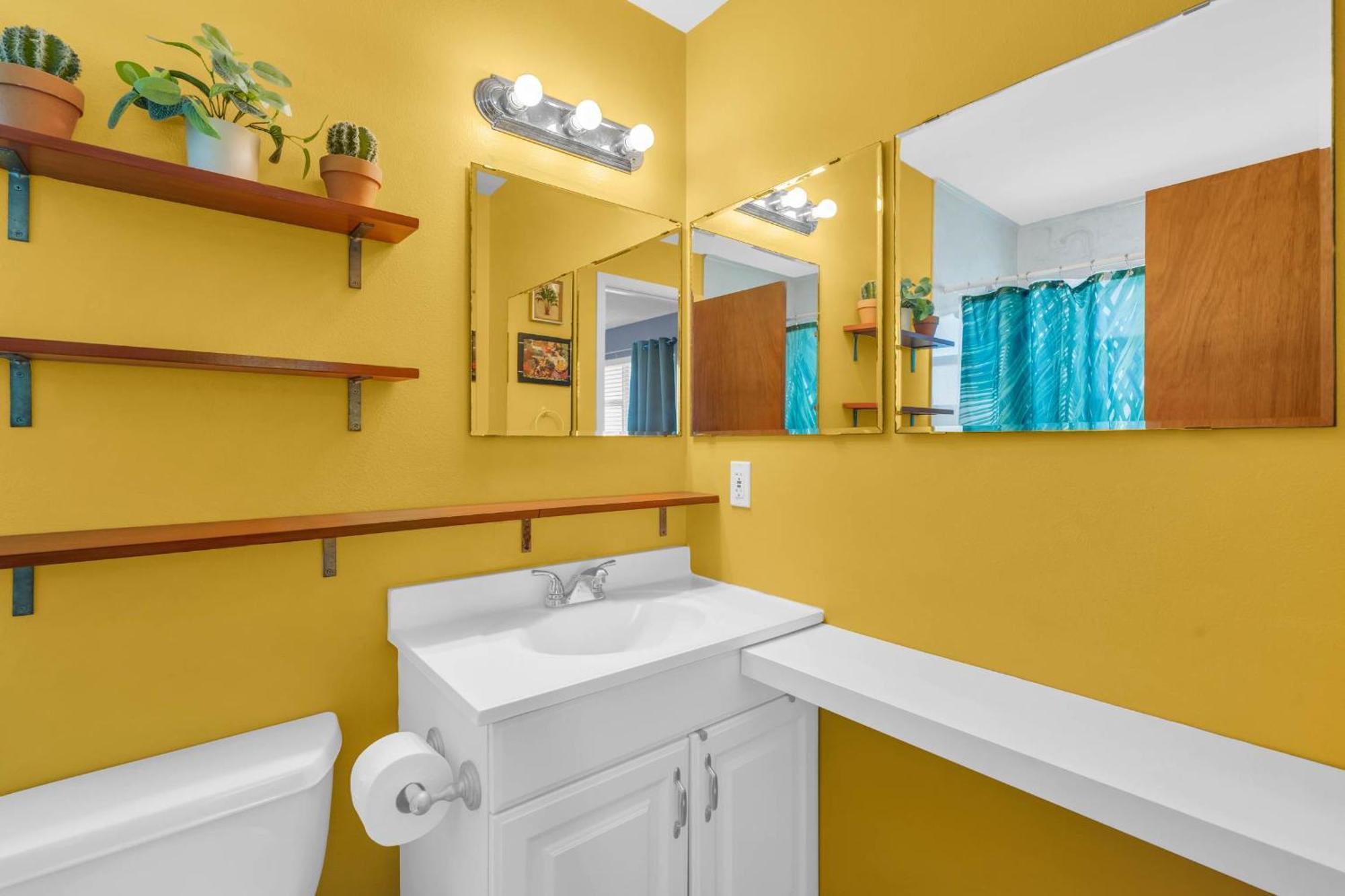 Beautiful Park -only 1 Mile To Vanderbilt North Holiday home *