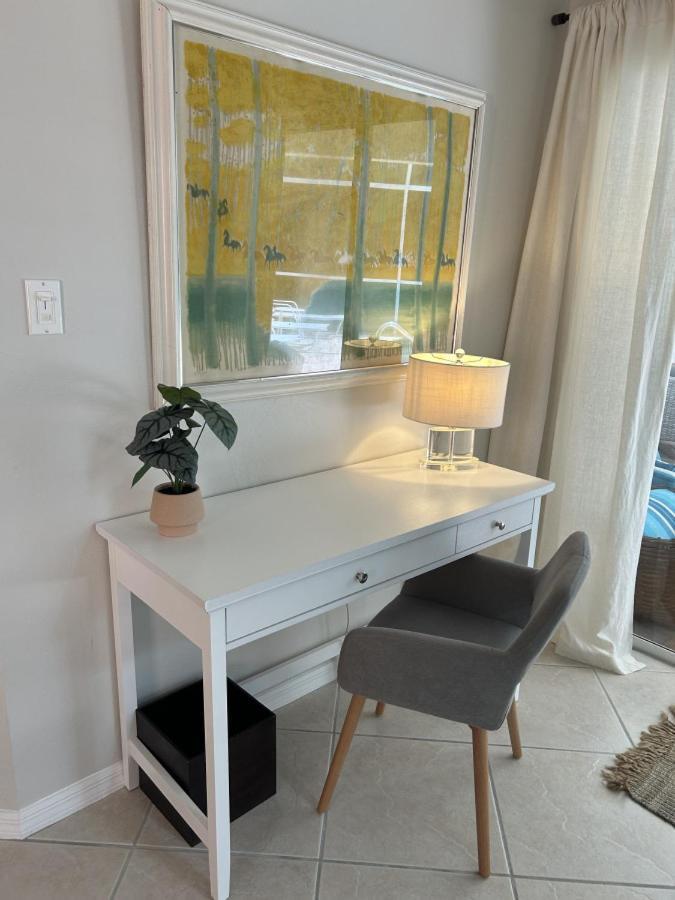 Spacious 3 Bed 3 Bath Pool In * Naples