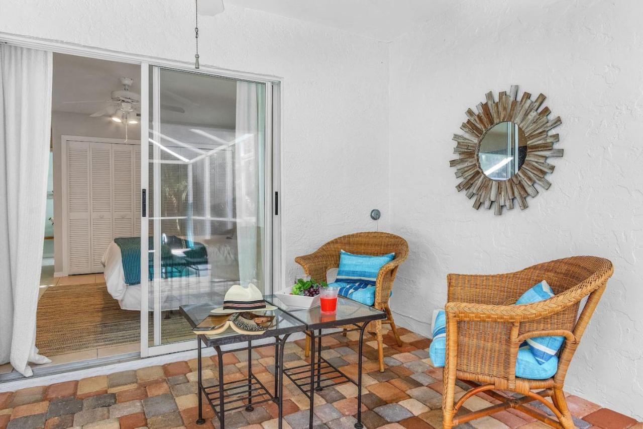 Holiday home Spacious 3 Bed 3 Bath Pool In *