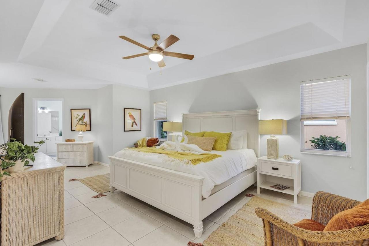 Spacious 3 Bed 3 Bath Pool In Naples
