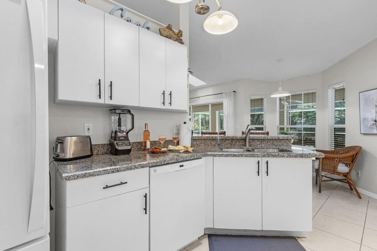 Spacious 3 Bed 3 Bath Pool In * Naples