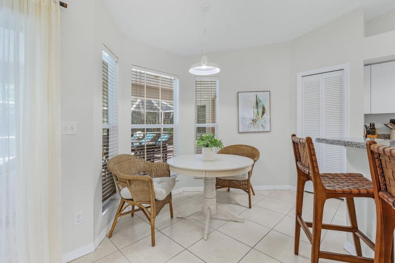 Spacious 3 Bed 3 Bath Pool In *
