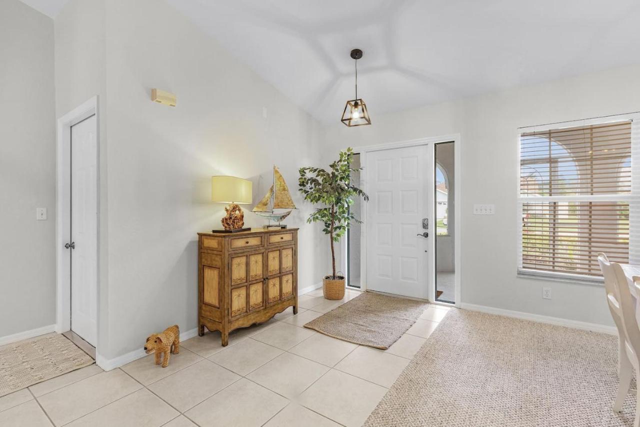 Spacious 3 Bed 3 Bath Pool In Naples