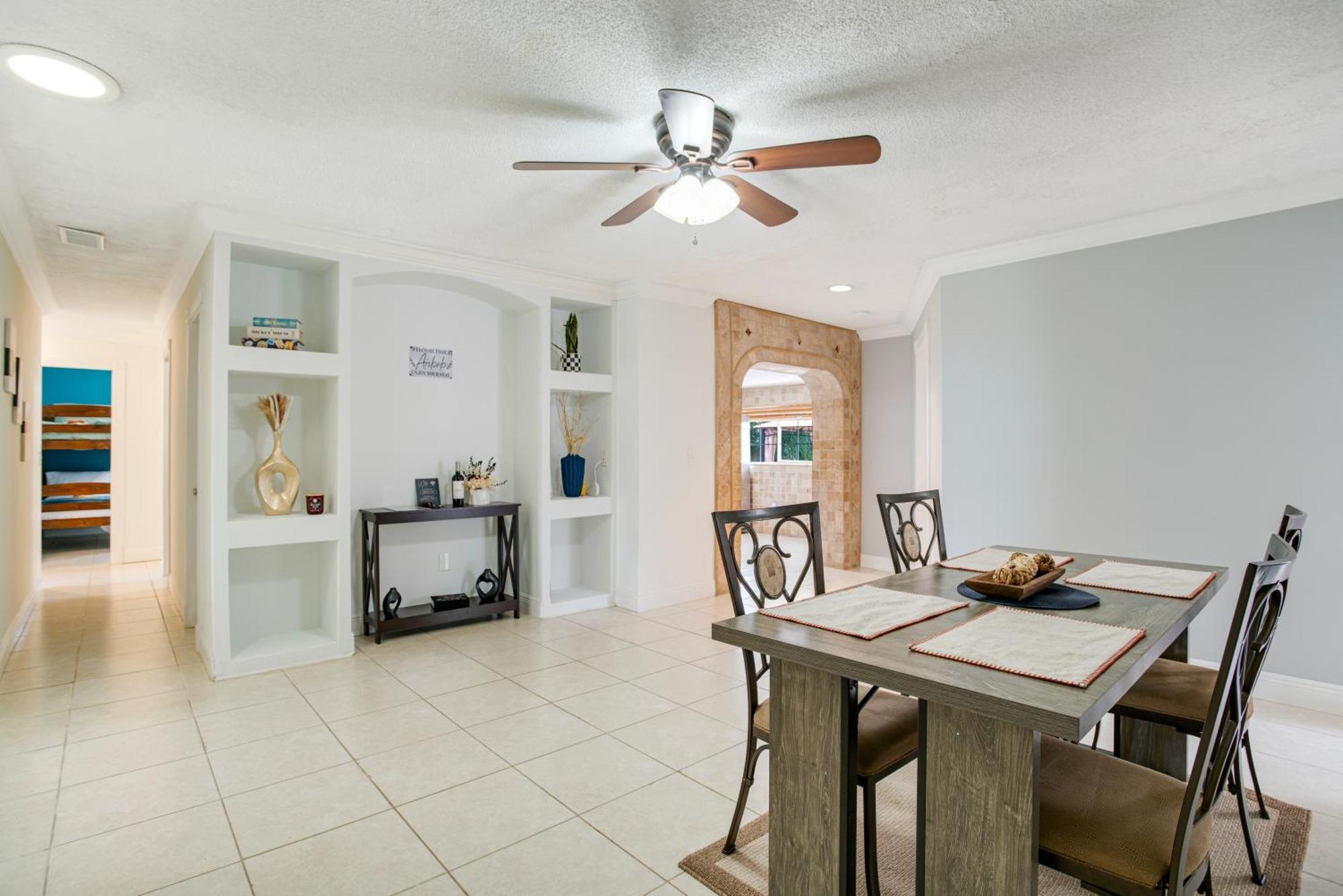 Getaway, Pool, Gazebo & Outdoor Grill Holiday home *
