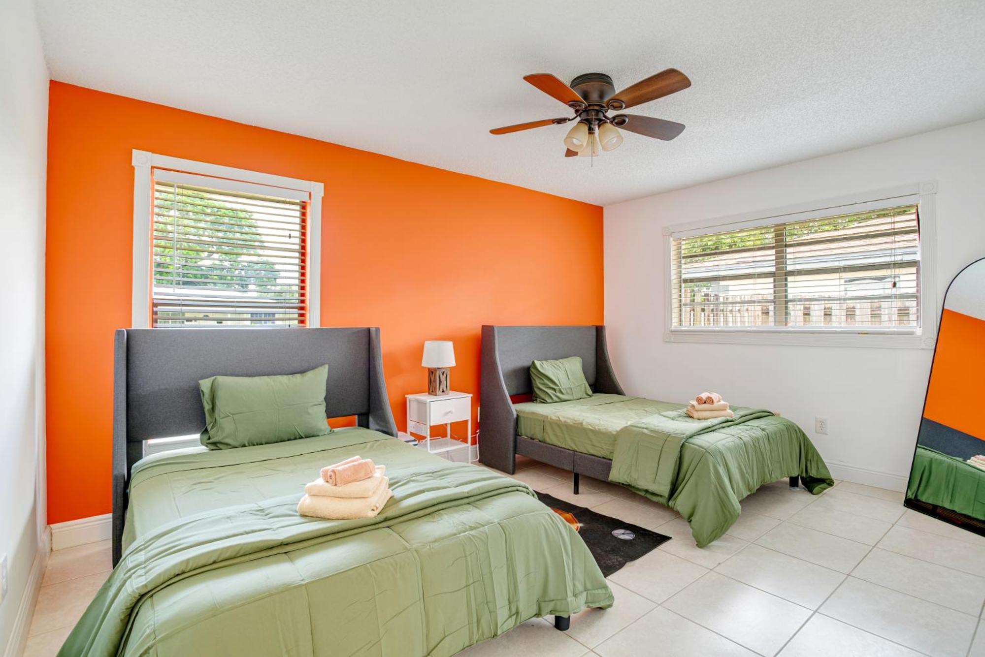Getaway, Pool, Gazebo & Outdoor Grill Naples