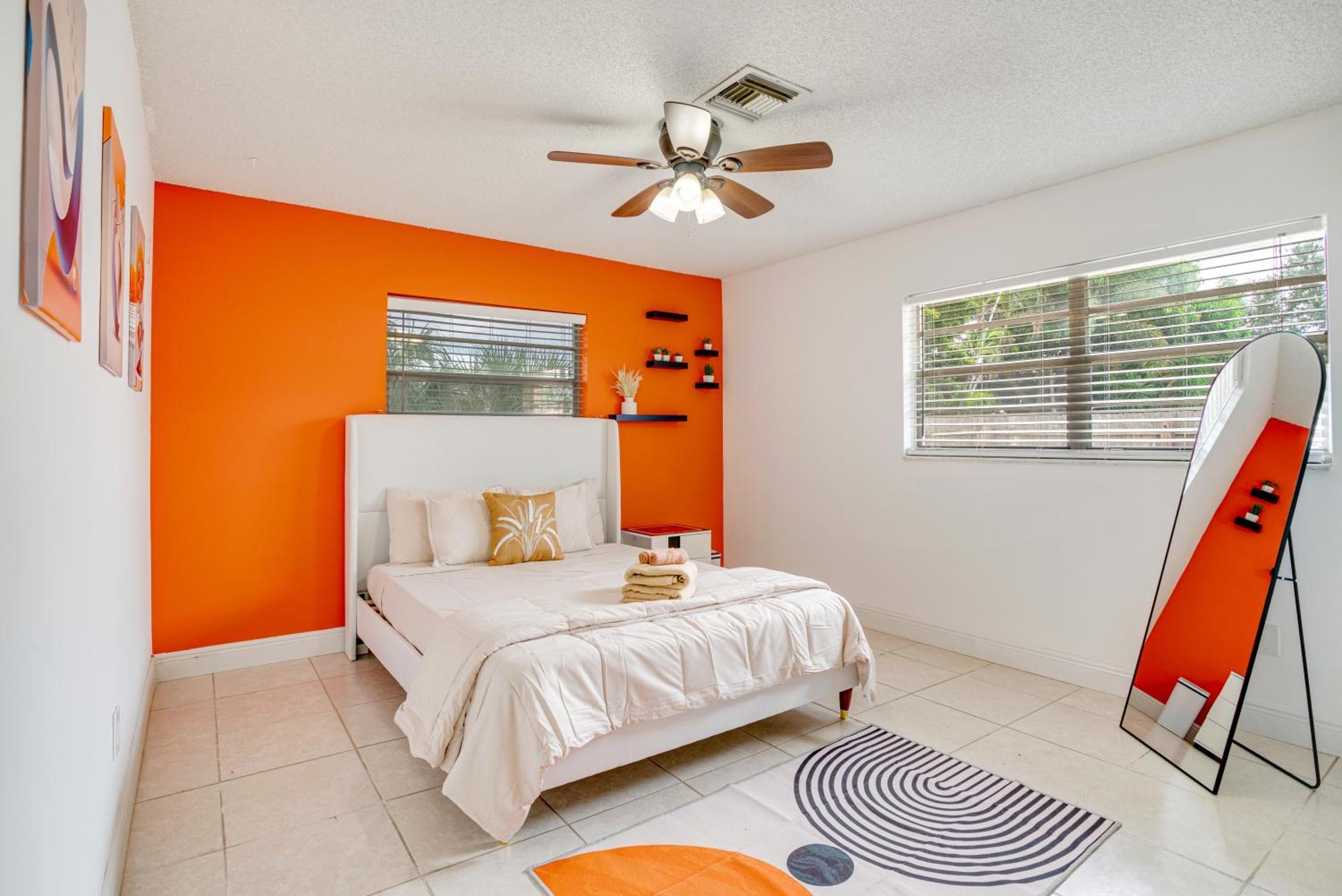 Getaway, Pool, Gazebo & Outdoor Grill Naples