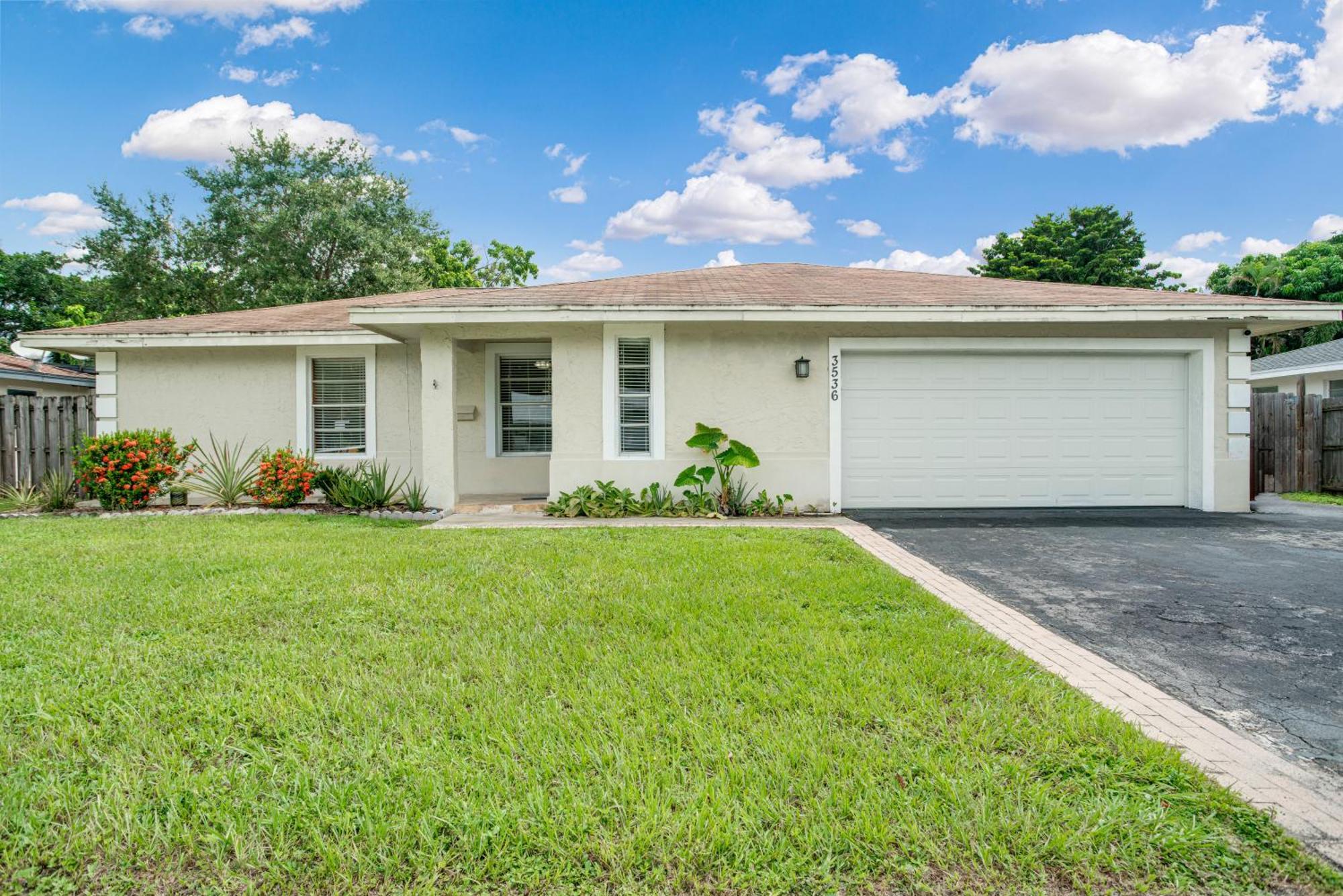Getaway, Pool, Gazebo & Outdoor Grill
