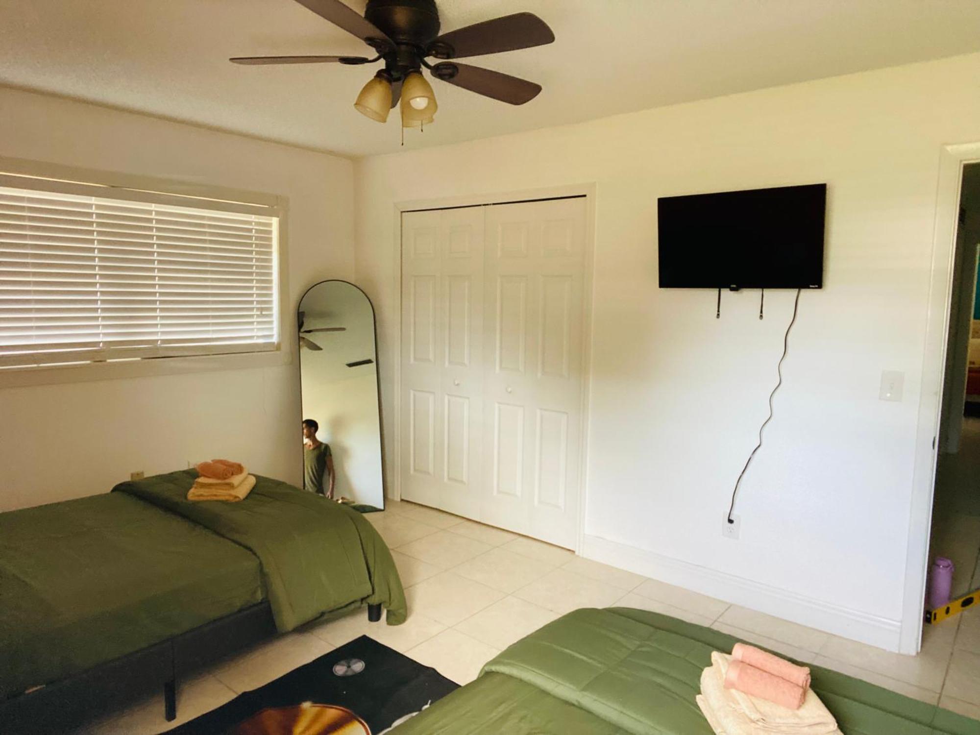 Holiday home Getaway, Pool, Gazebo & Outdoor Grill *