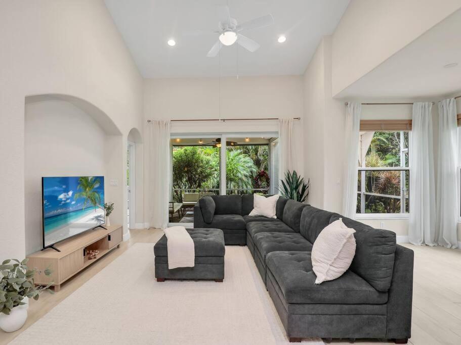 Villa Modern In Heart Of