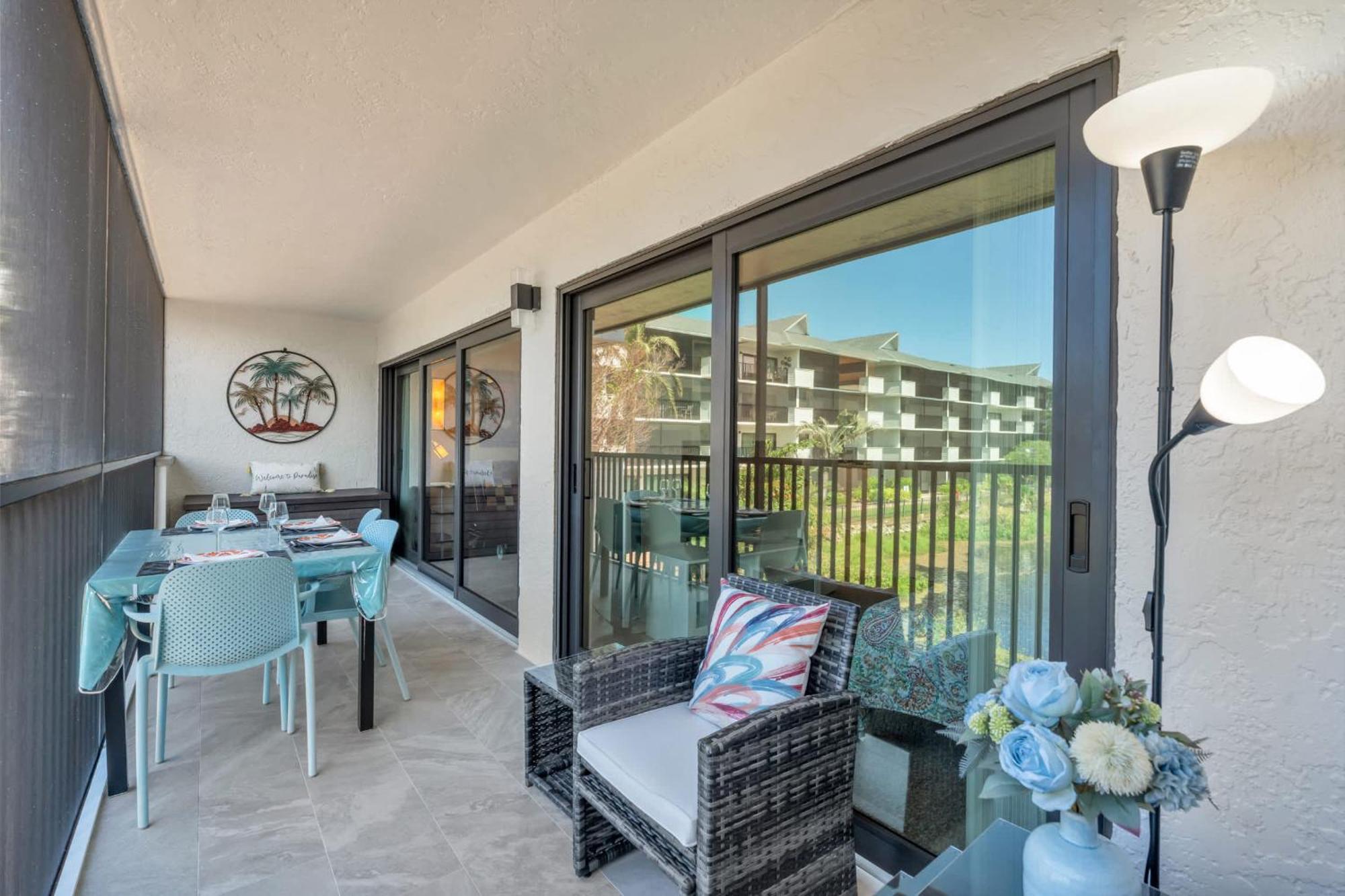Second Floor With And Fountain View * Naples