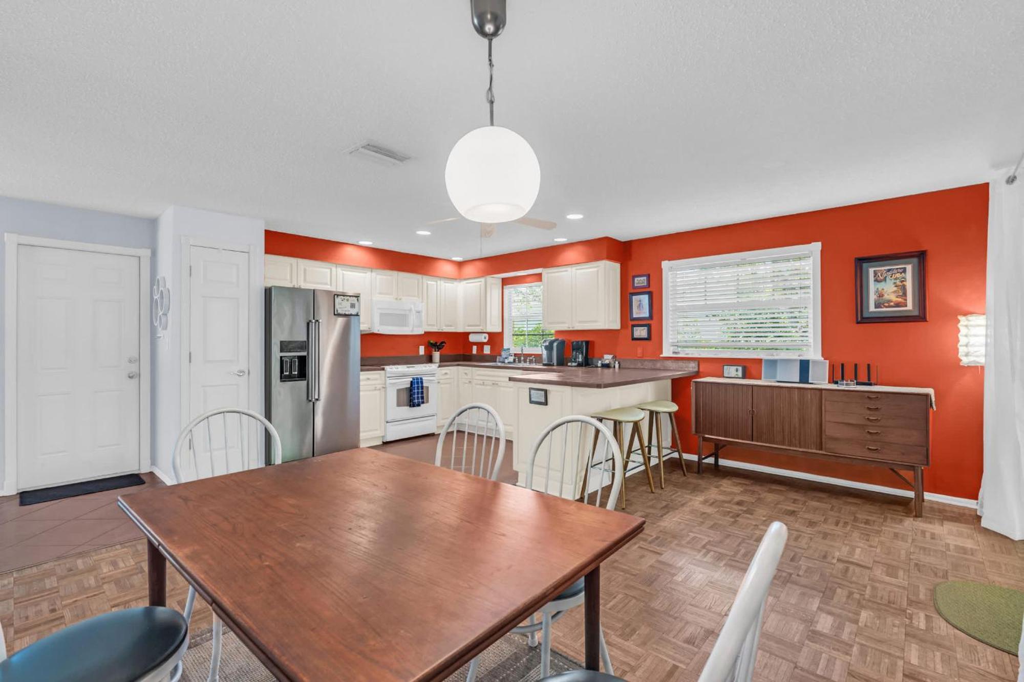 Beautiful Park -only 1 Mile To Vanderbilt North Holiday home
