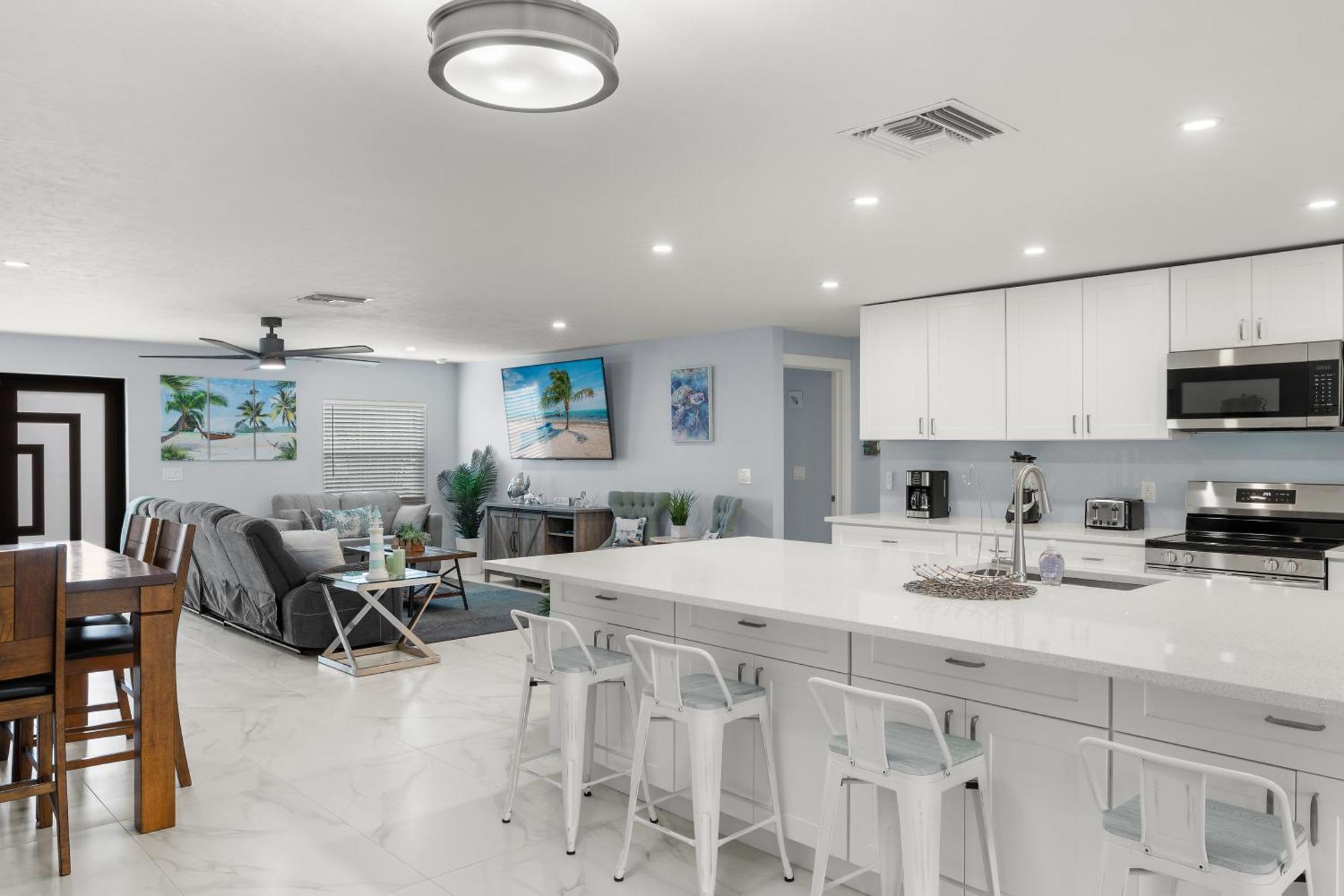 6 Bed 4 Bath Family Fun Pool Near Beach! Naples