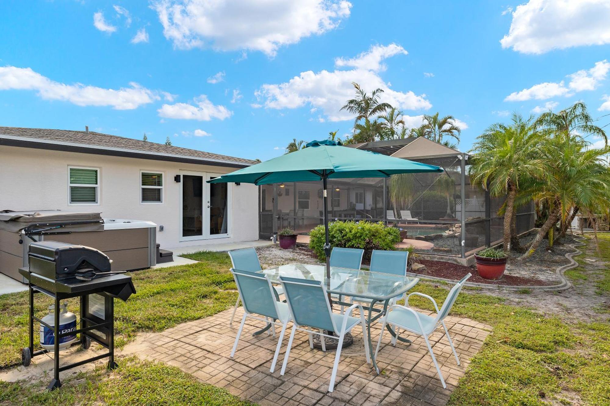 6 Bed 4 Bath Family Fun Pool Near Beach!