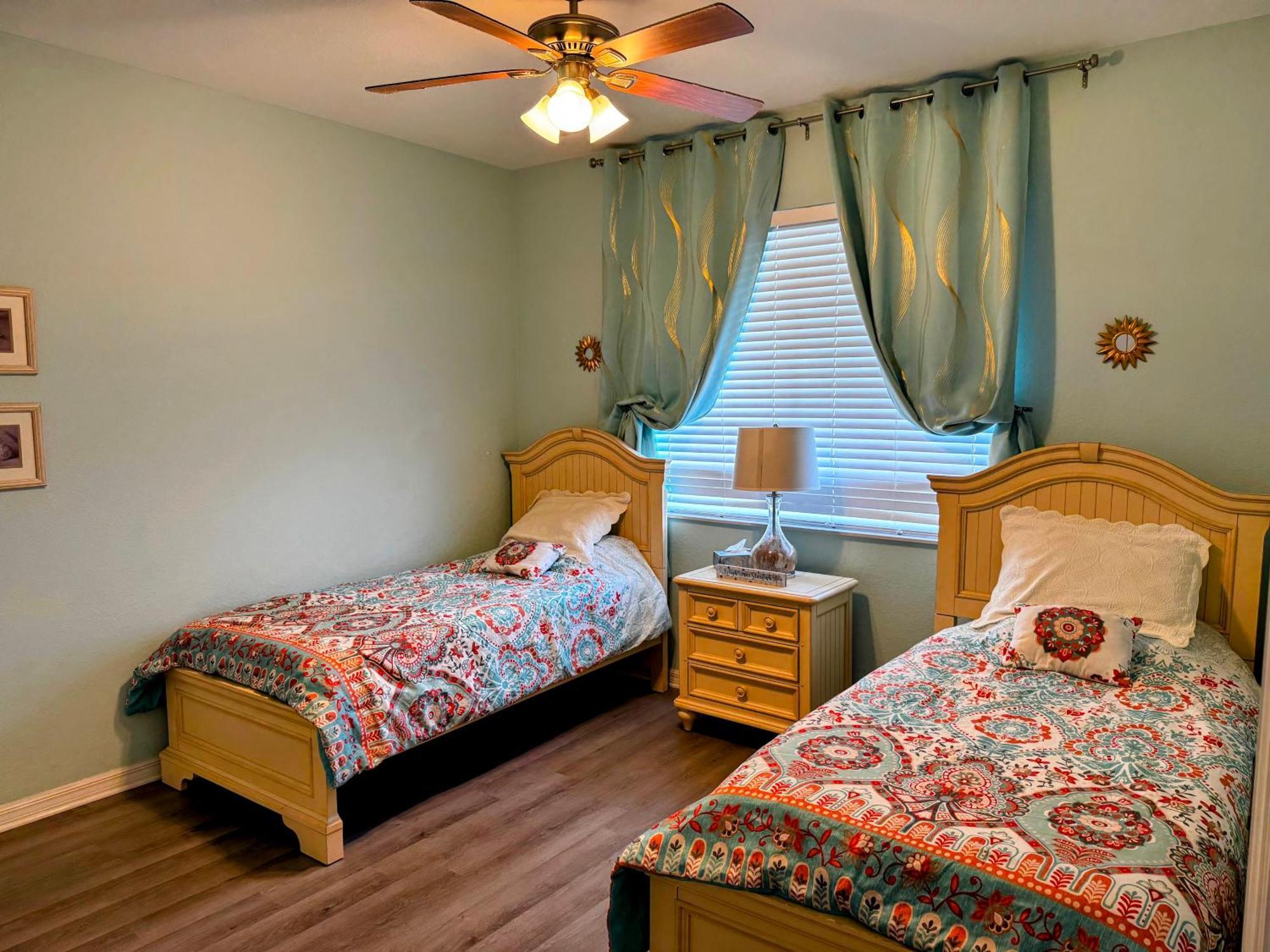 Stunning 2-bedroom Den In Greenlinks Naples
