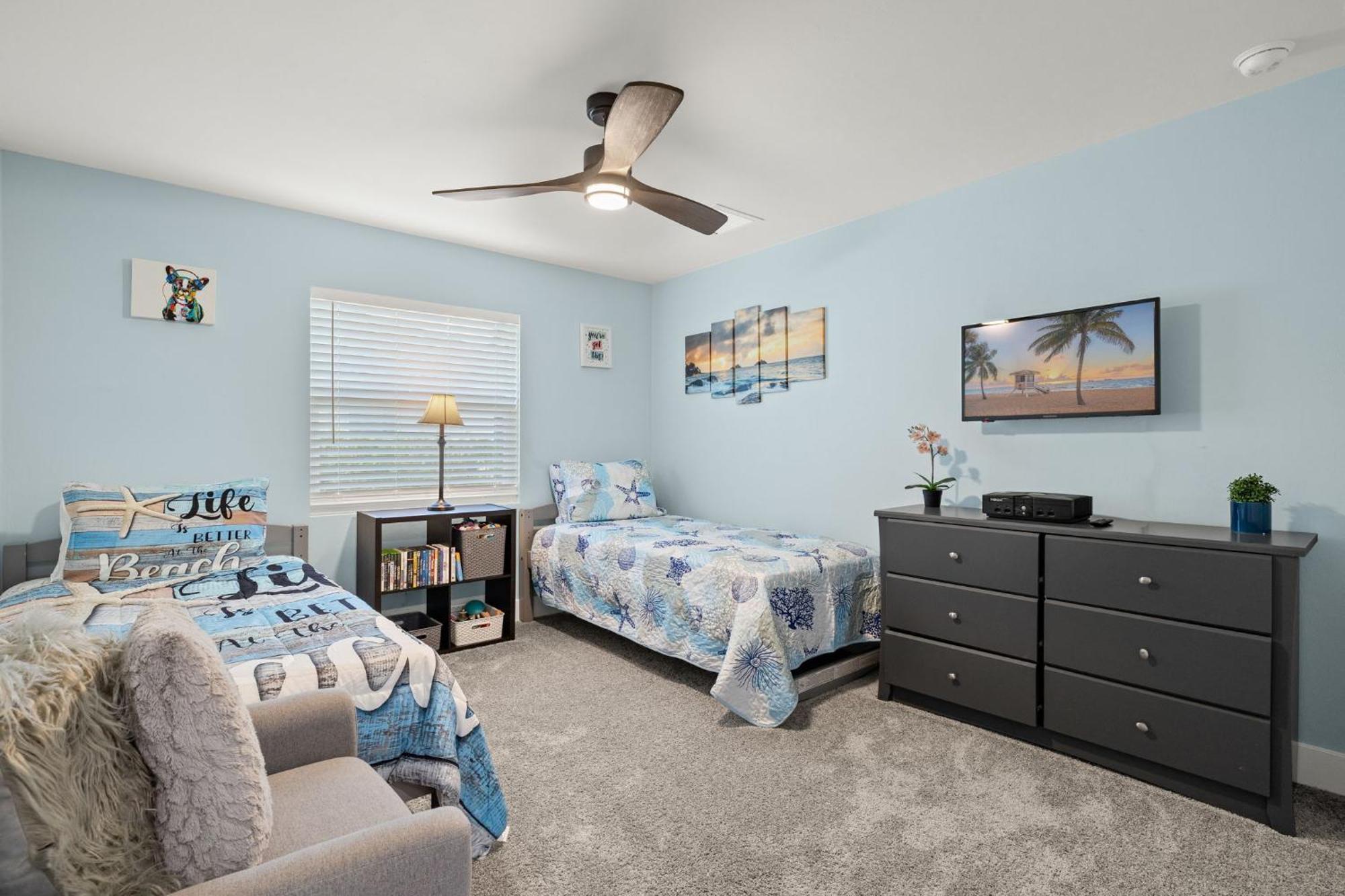 6 Bed 4 Bath Family Fun Pool Near Beach!